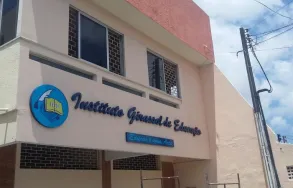 Imagem 8 da empresa DINÂMICA LETRAS COMUNICAÇÃO VISUAL Padarias E Confeitarias em Fortaleza CE