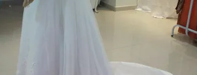 Imagem 3 da empresa PARIS NOIVAS E LOCAÇÃO DE TRAJES Roupas - Aluguel em Curitiba PR